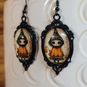 CREEPY CUTE WITCHY GIRL EARRINGS